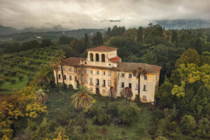 Villa und einstiges Psychiatrie bei Pistoia, Toscana, Italien